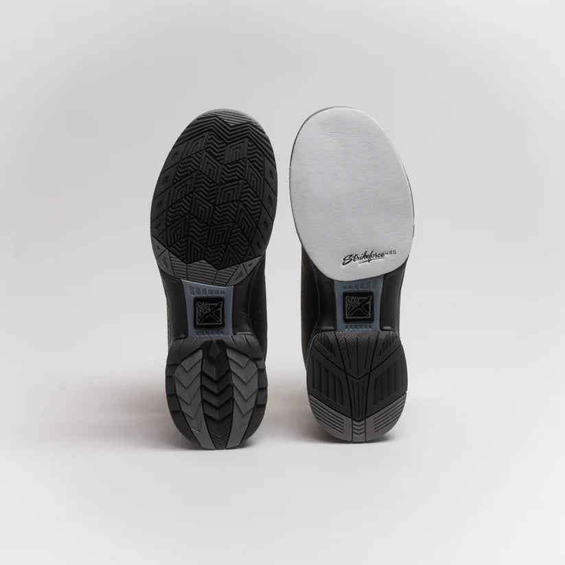 Mens KR Strikeforce Charge FT Black Right Hand Bowling Shoes